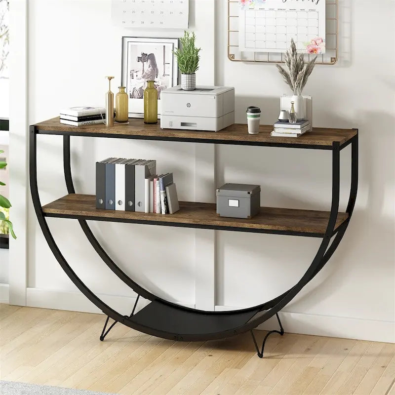 Table console en métal texturé et bois vieilli, forme demi-lune rustique