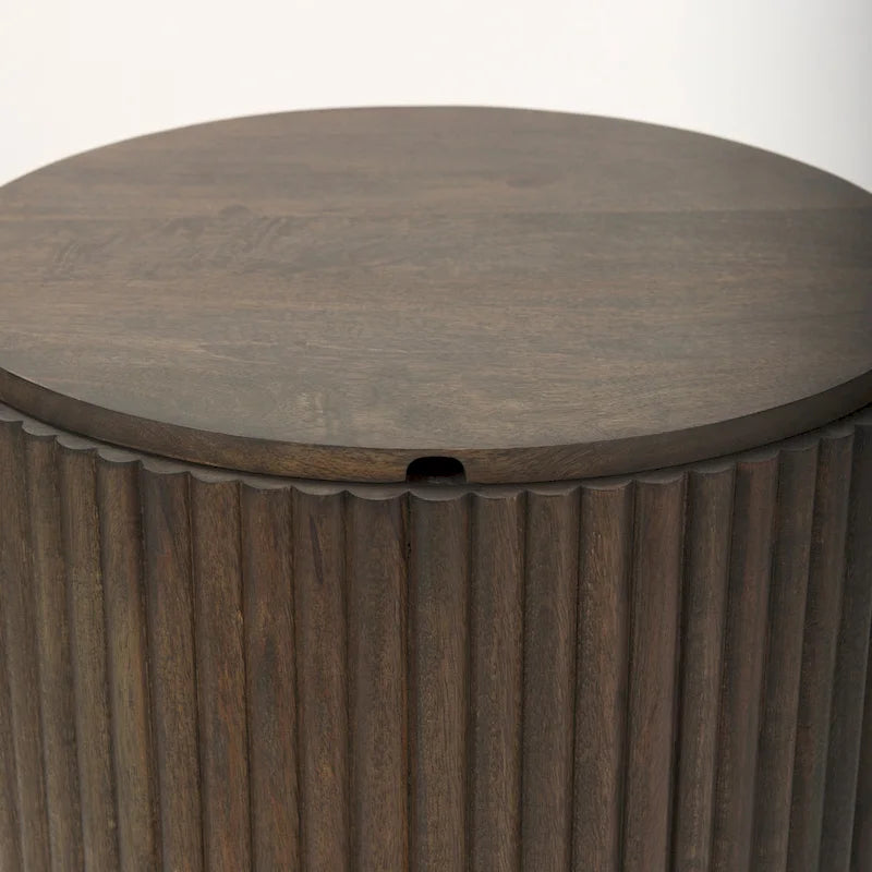 Table d’appoint ronde cannelée en bois massif brun foncé