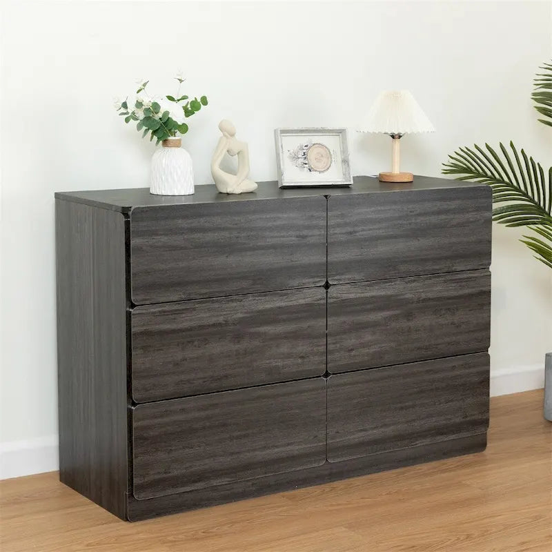 Cómoda de madera con seis cajones