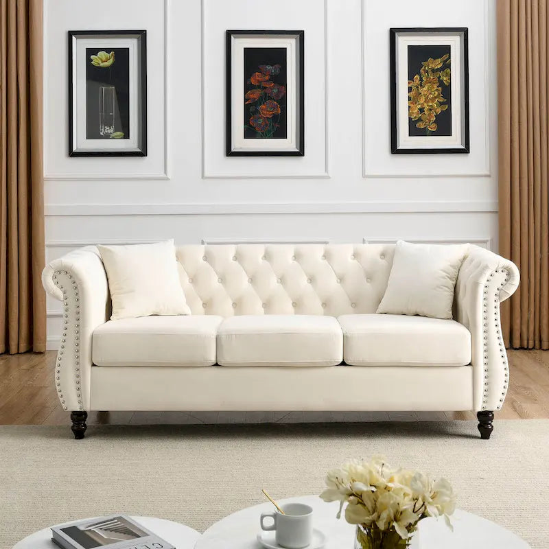 Sala de estar con sofá gris